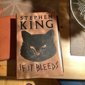 Stephen king hard cover novel